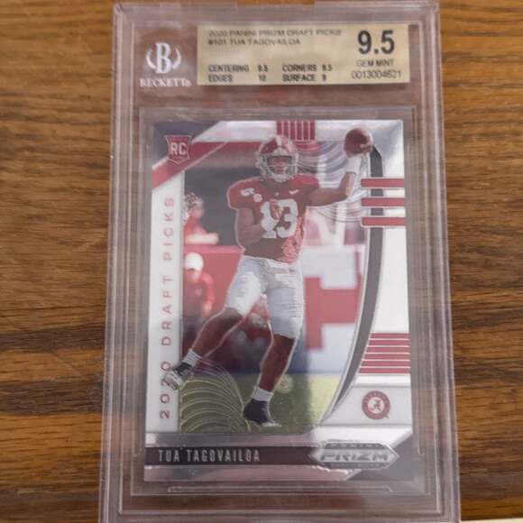 2020 Panini Prizm Draft Picks Tua Tagovailoa RC Pink Pulsar #101 Becket 9.5Gem M